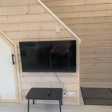 Metto * Äkäslompolo